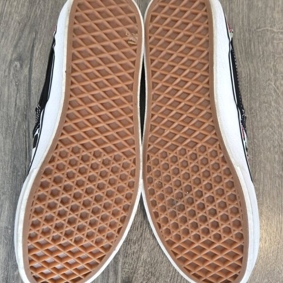 Vans Slip-On Checkerboard Red Rose Print Black White Skate 721356 US Size 9.5 - Picture 7 of 8